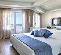 media.Slide-Comunicanti_1Hotel-Nautico-Riccione