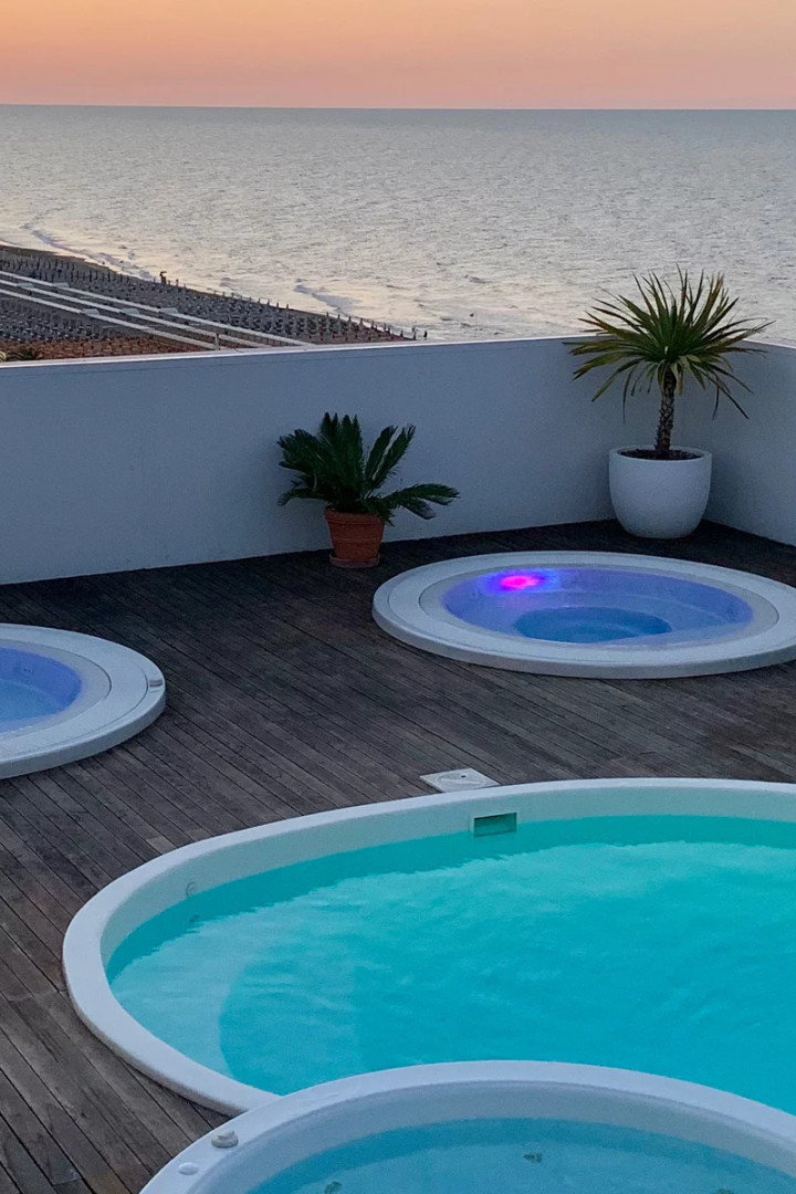 media.Slide-Piscina_3Hotel-Nautico-Riccione