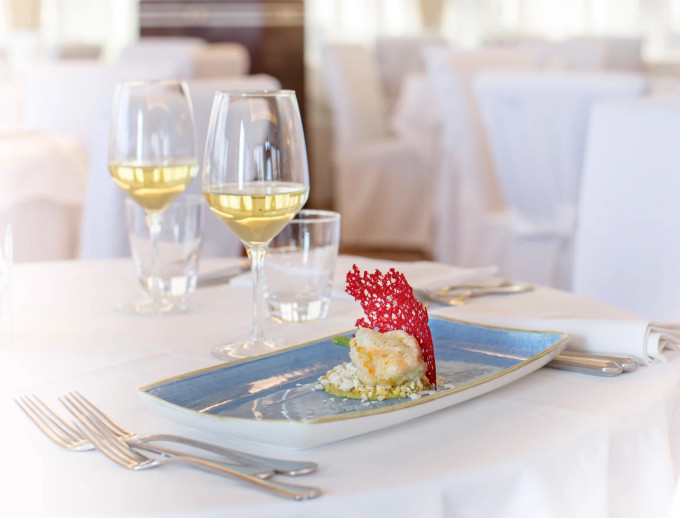 media.Slide-Ristorante_2Hotel-Nautico-Riccione