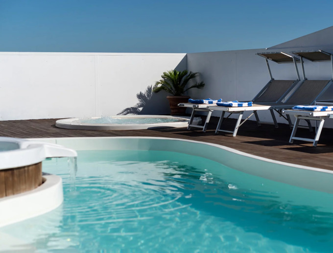 media.Slide-Piscina_7Hotel-Nautico-Riccione