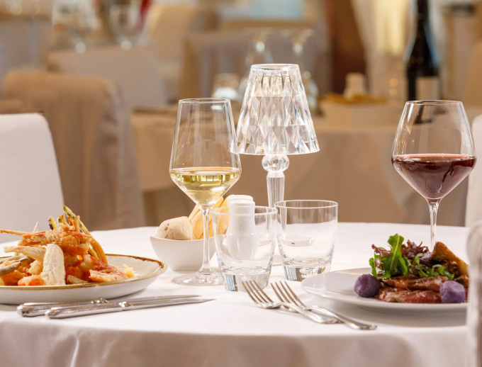 media.Slide-Ristorante_11Hotel-Nautico-Riccione