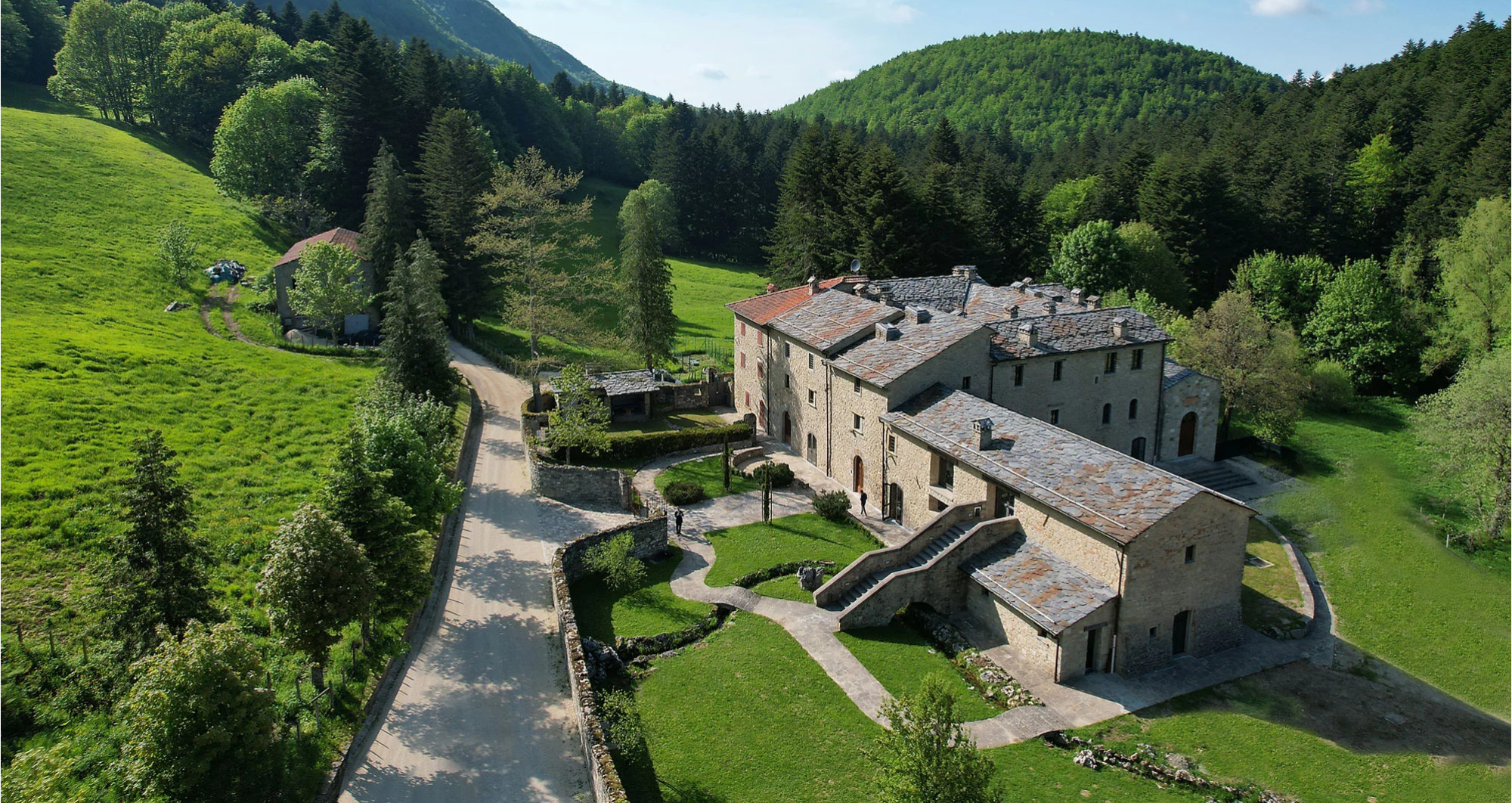 media.Slide-Monastero_1Hotel-Nautico-Riccione