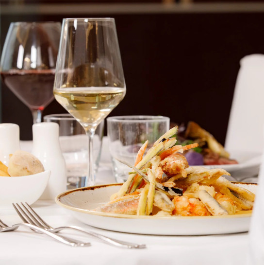 media.Slide-Ristorante_15Hotel-Nautico-Riccione