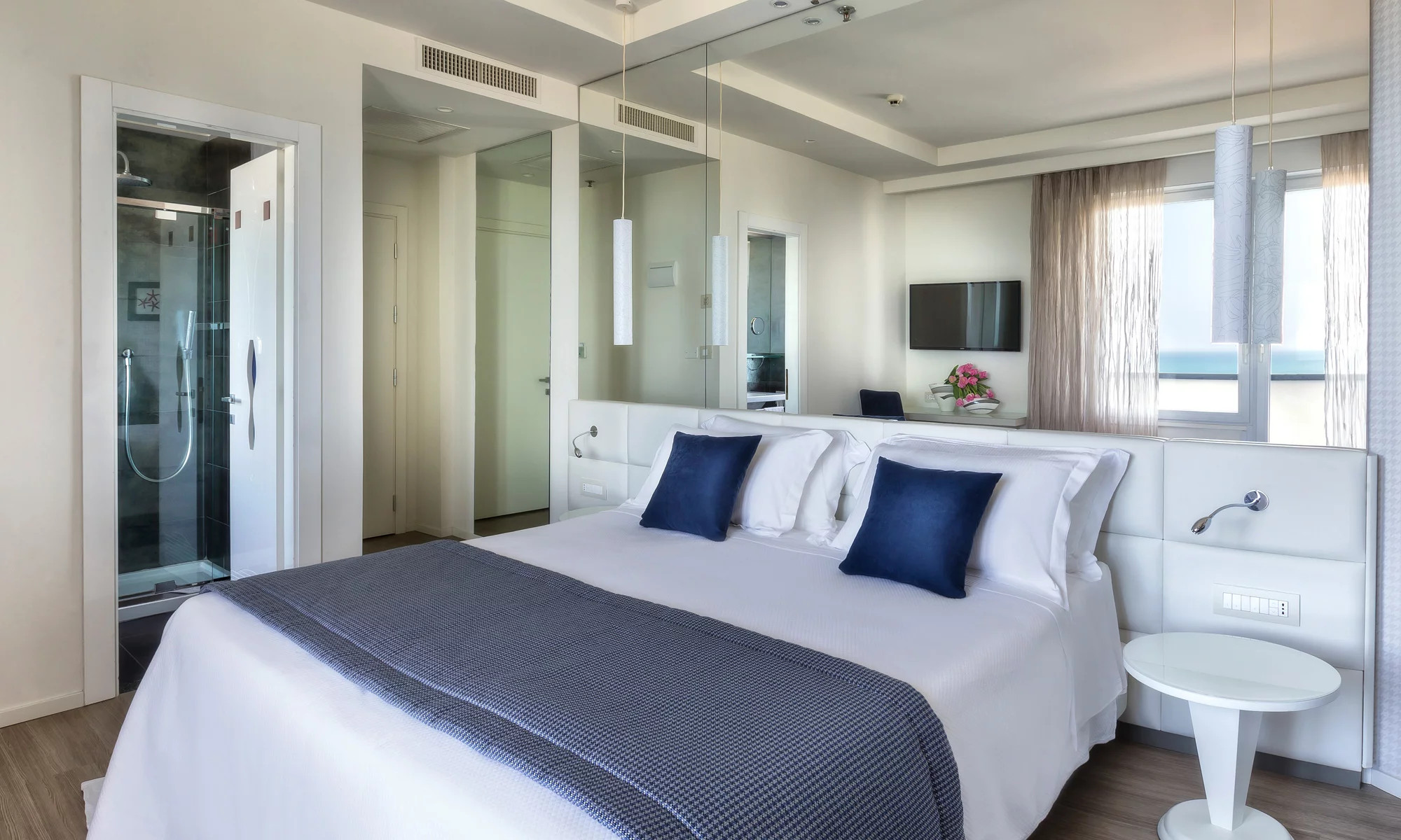 media.Slide-CameraDeluxe_2Hotel-Nautico-Riccione