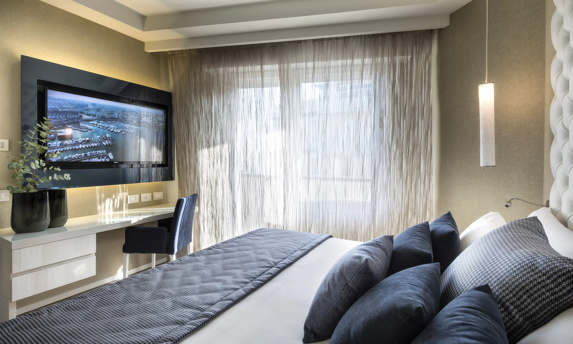 media.Slide-Suite_2Hotel-Nautico-Riccione